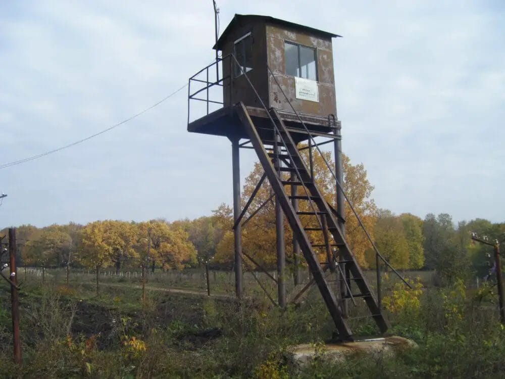 How to Anchor Elevated Deer Blind? • Support Wild